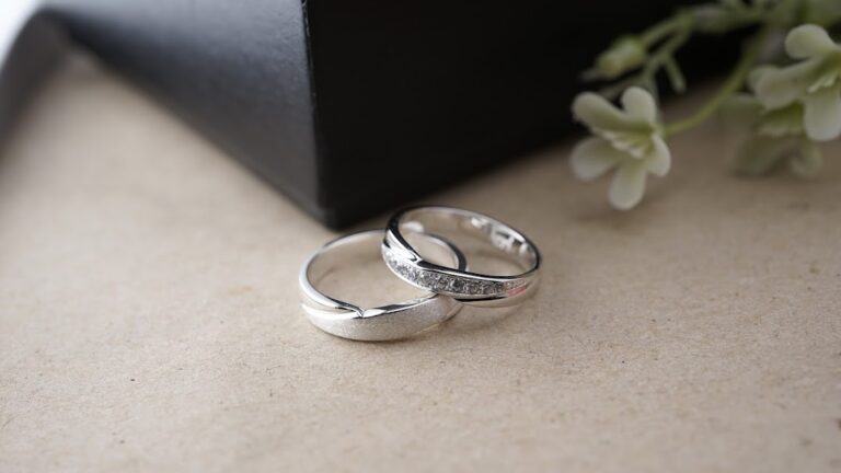 Cincin Kawin Blitar, Cincin Nikah Blitar, Cincin Tunangan Blitar, Cincin Palladium Blitar, Cincin Platinum Blitar, Cincin Emas Putih Blitar, Cincin Emas Kuning Blitar, Cincin Rosegold Blitar, Cincin Custom Blitar, Cincin Couple Blitar,